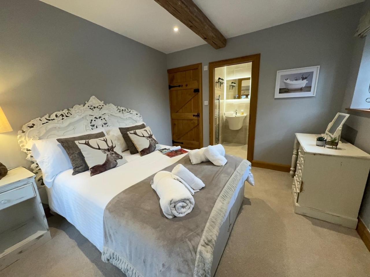 Hotel The Coach House Chedworth Esterno foto