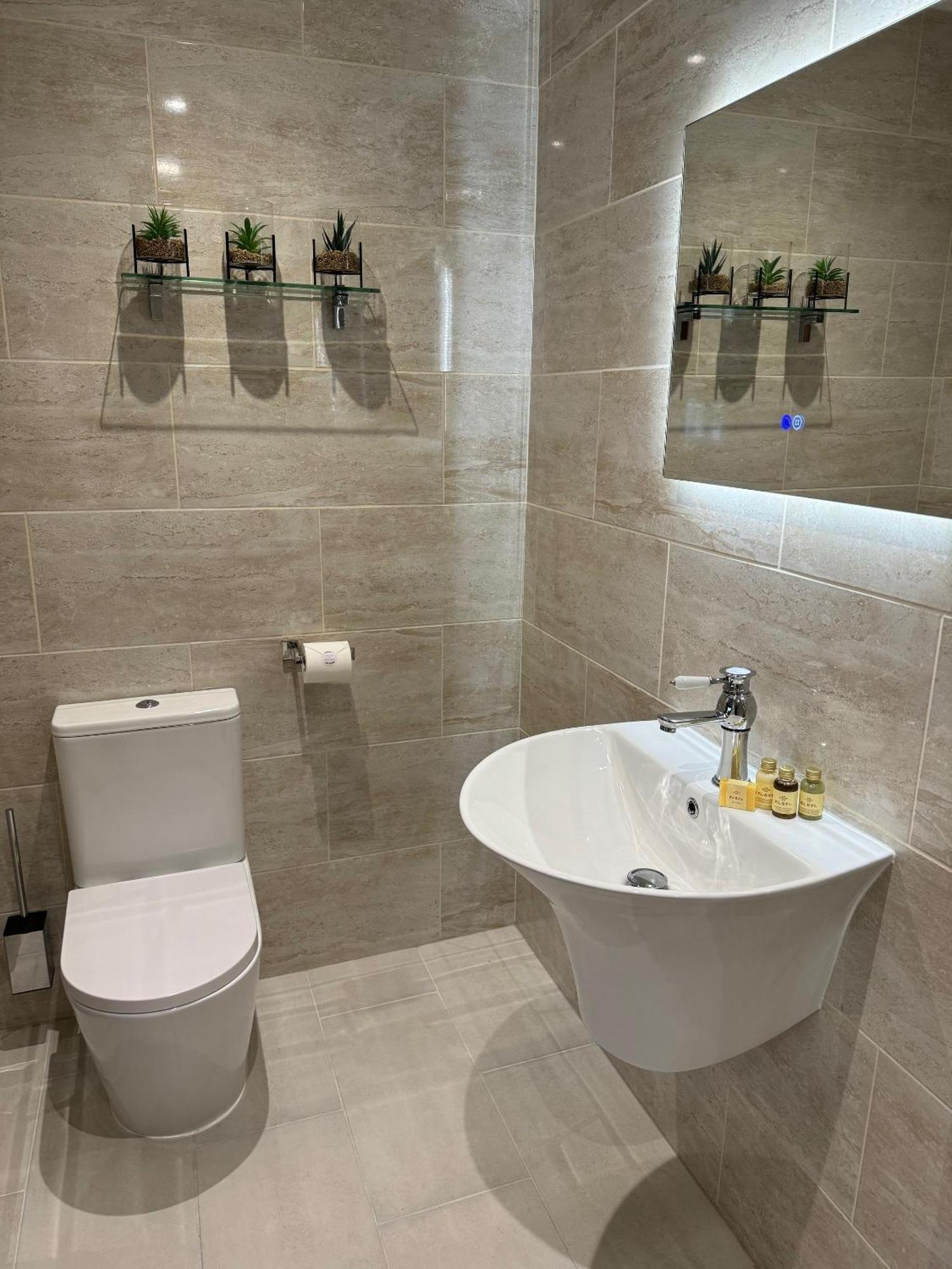 Hotel The Coach House Chedworth Esterno foto